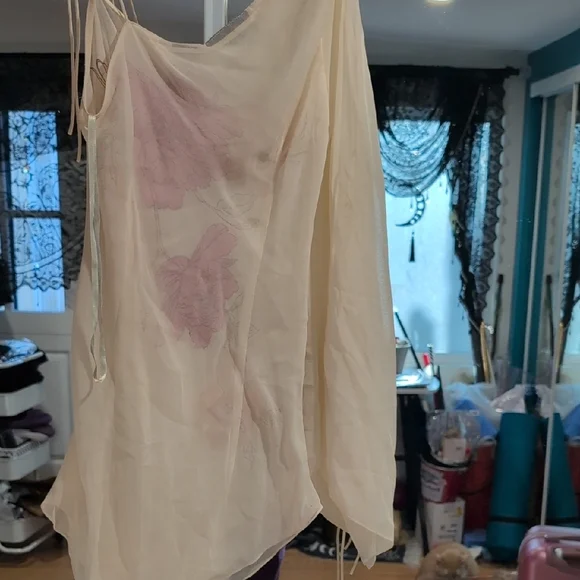 Express Cream and Pink Floral One Sleeve Blouse - Picture 5 of 6